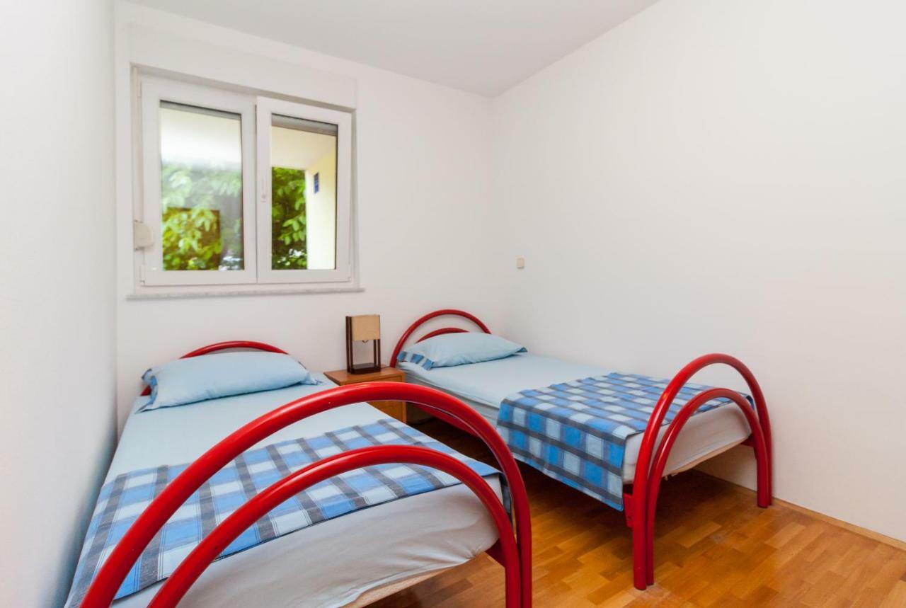 • Lungomare Beach Apartment Pula • Exterior photo