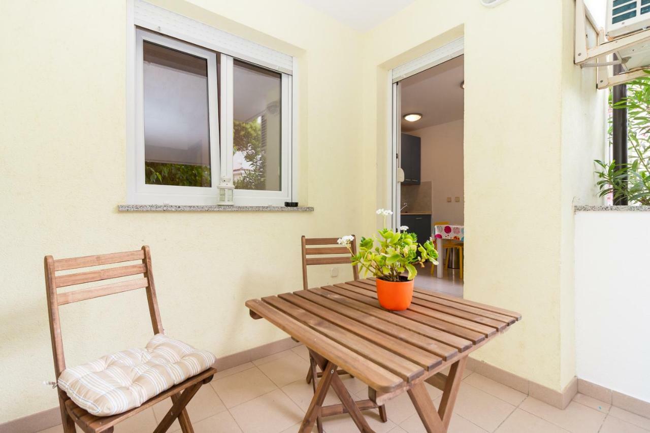 • Lungomare Beach Apartment Pula • Exterior photo